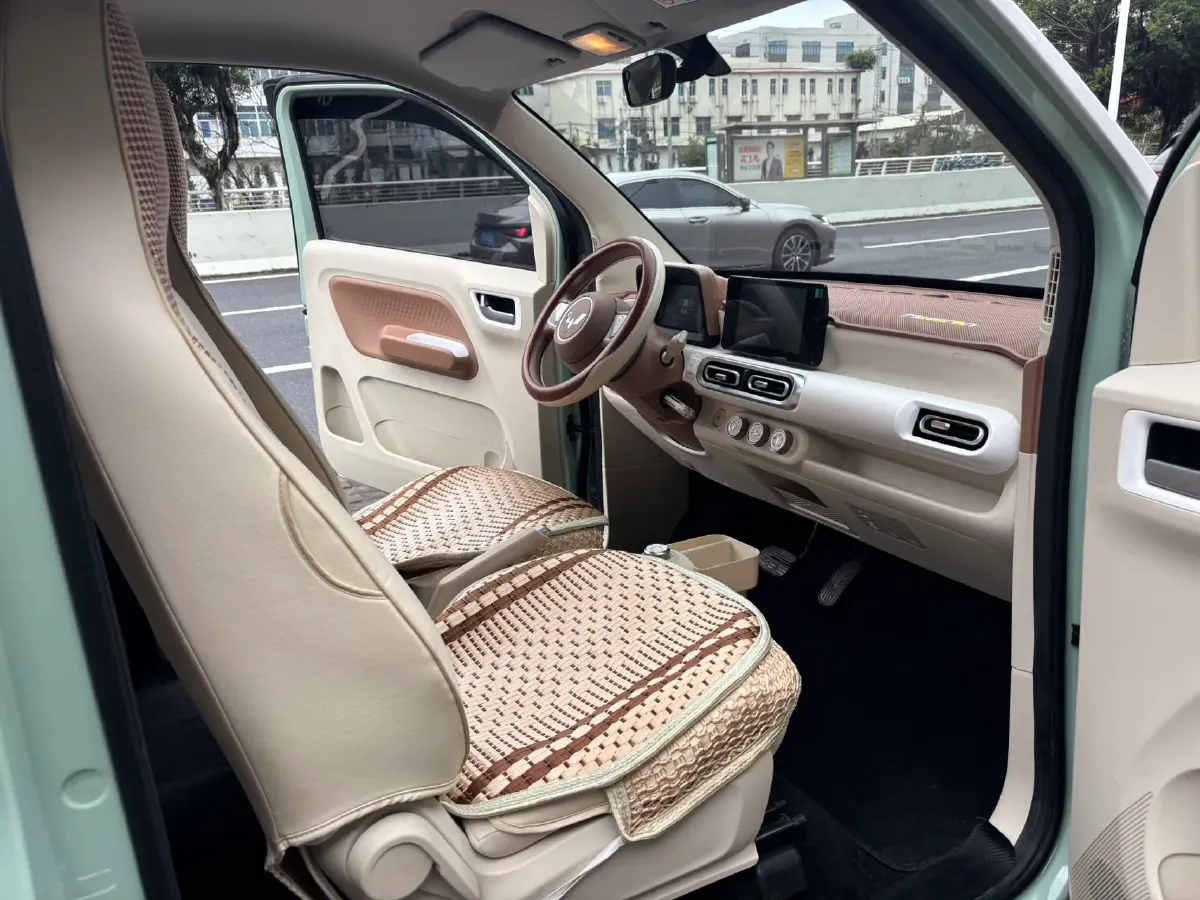 2024 WuLing HongGuang MINI EV BEV 17.3KWH,autocango,china used car exporter,china ev exporter,chinese used car exporter,chinese used ev exporter