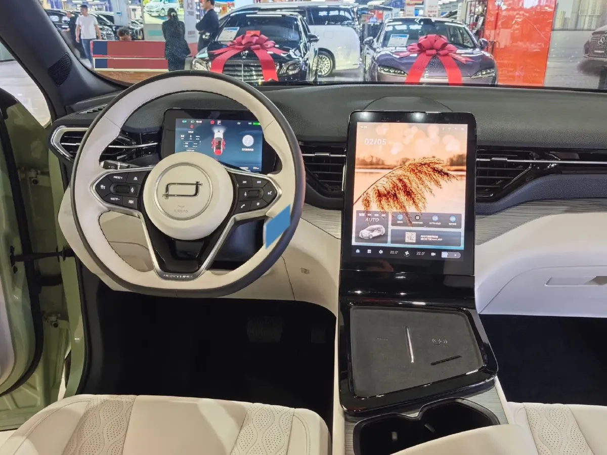 2025 Bestune YueYi 07 1.5T 150HP L4 1DHT PHEV,autocango,china used car exporter,china ev exporter,chinese used car exporter,chinese used ev exporter