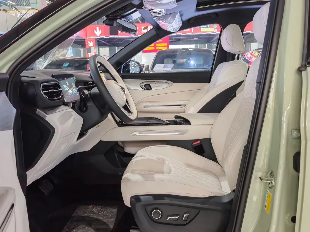 2025 Bestune YueYi 07 1.5T 150HP L4 1DHT PHEV,autocango,china used car exporter,china ev exporter,chinese used car exporter,chinese used ev exporter