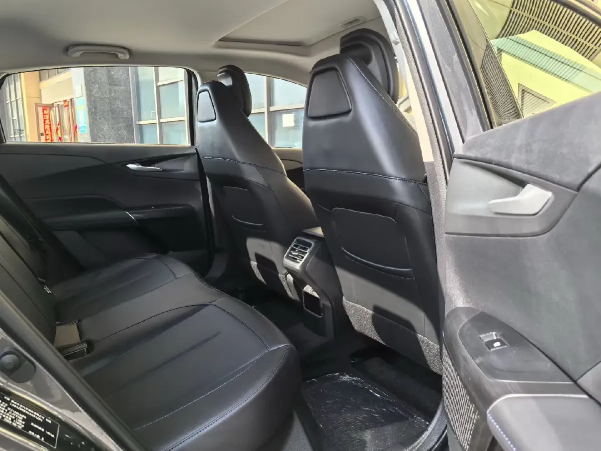 2025 ChangAn Eado 1.5T 192HP L4 7DCT,autocango,china used car exporter,china ev exporter,chinese used car exporter,chinese used ev exporter