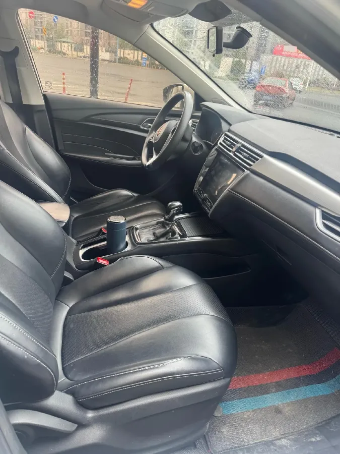 2019 Roewe i5 1.5L 120HP L4 CVT,autocango,china used car exporter,china ev exporter,chinese used car exporter,chinese used ev exporter