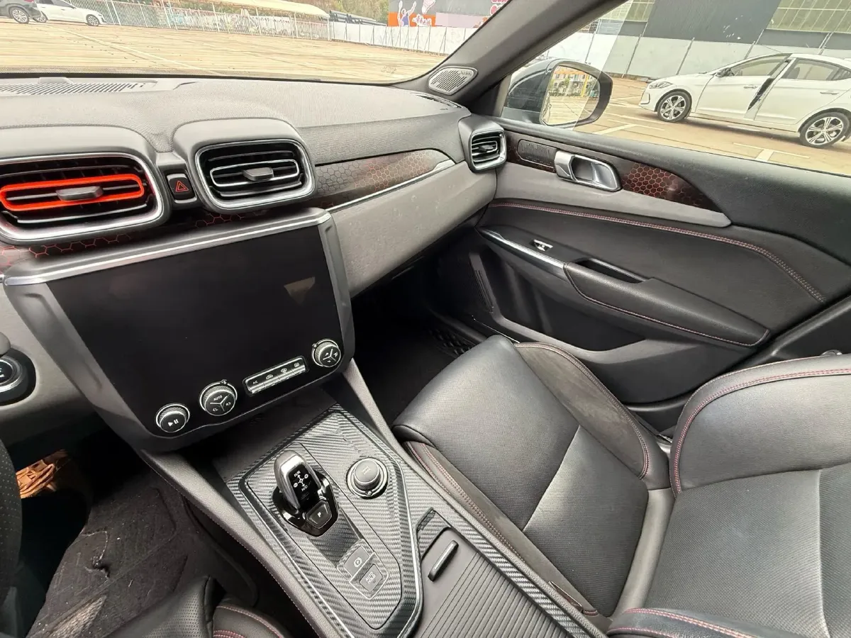 2019 LYNK&CO 01 2.0T 190HP L4 6AT,autocango,china used car exporter,china ev exporter,chinese used car exporter,chinese used ev exporter