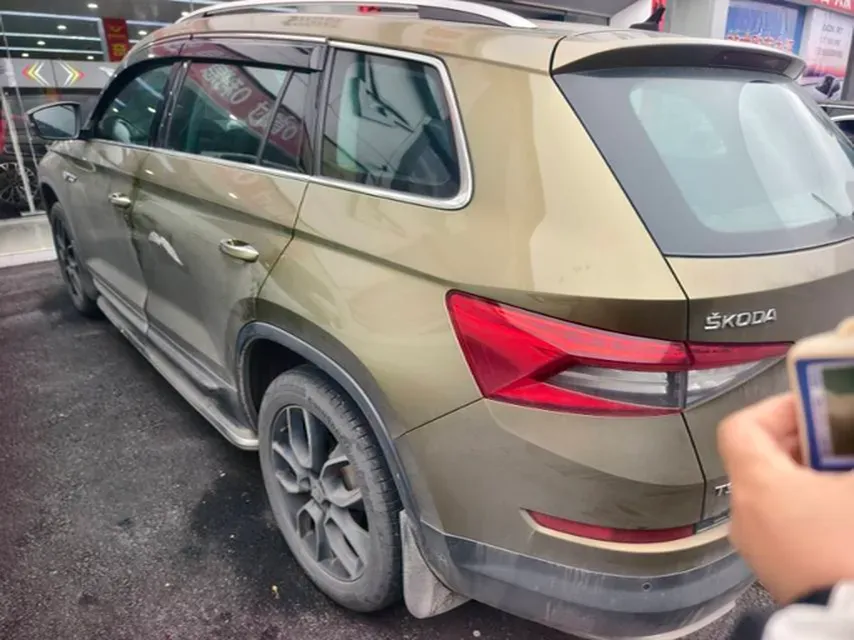 2017 Skoda Kodiak 2.0T 220HP L4 7DCT,autocango,china used car exporter,china ev exporter,chinese used car exporter,chinese used ev exporter