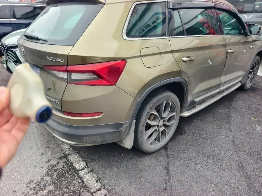 2017 Skoda Kodiak 2.0T 220HP L4 7DCT,autocango,china used car exporter,china ev exporter,chinese used car exporter,chinese used ev exporter