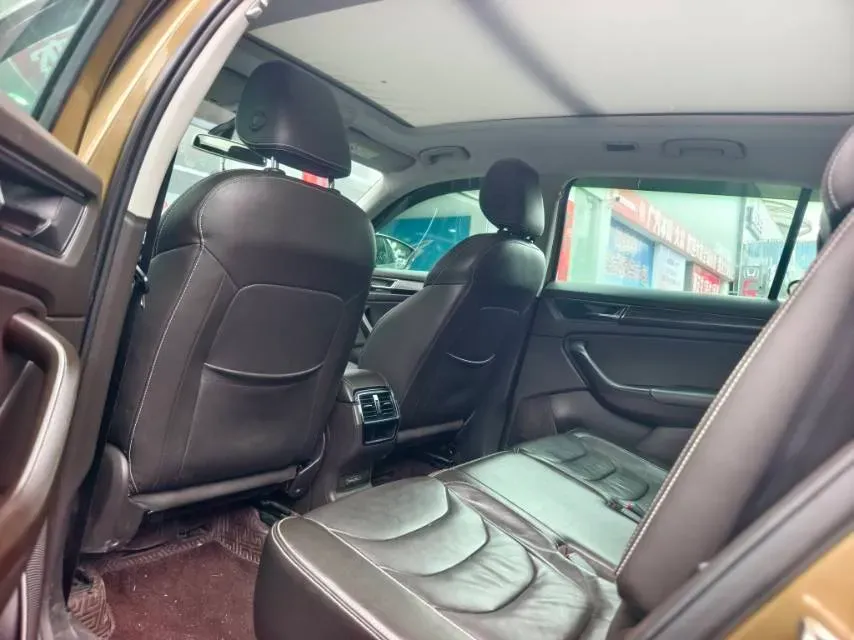 2017 Skoda Kodiak 2.0T 220HP L4 7DCT,autocango,china used car exporter,china ev exporter,chinese used car exporter,chinese used ev exporter