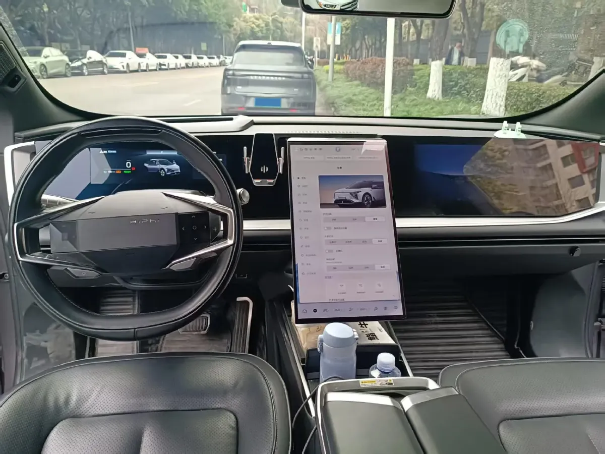 2023 HiPhi Y BEV 76.6KWH,autocango,china used car exporter,china ev exporter,chinese used car exporter,chinese used ev exporter