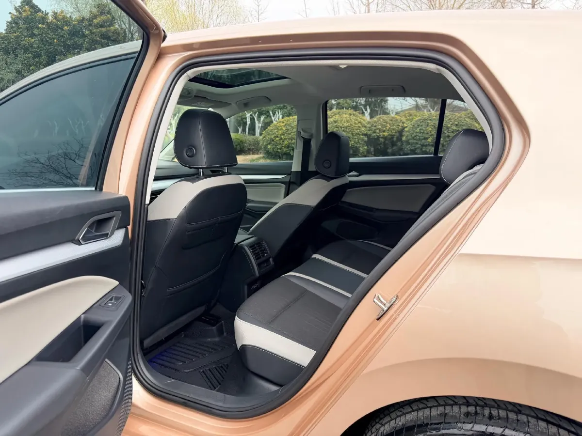 2021 Volkswagen Golf 1.4T 150HP L4 7DCT,autocango,china used car exporter,china ev exporter,chinese used car exporter,chinese used ev exporter