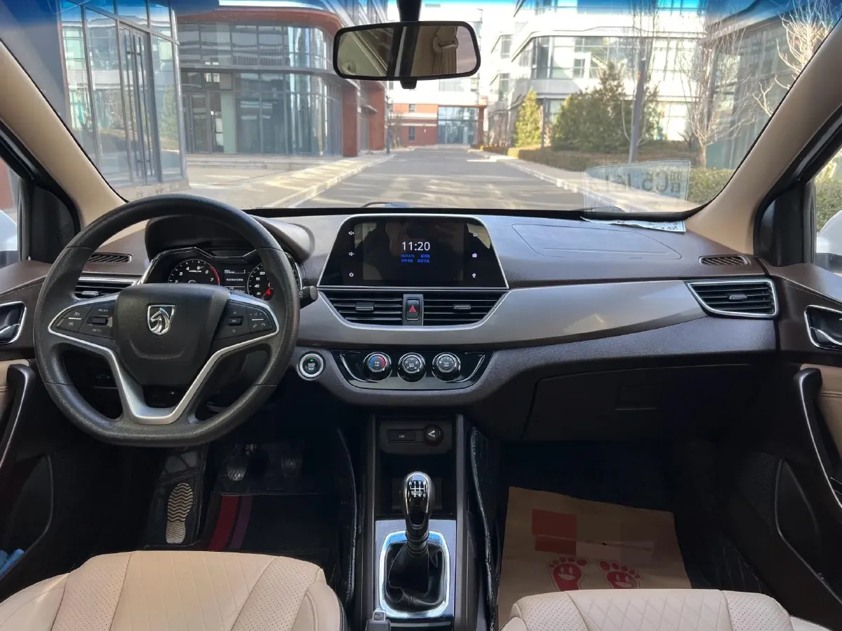 2017 BaoJun 310W 1.5L 112HP L4 6MT,autocango,china used car exporter,china ev exporter,chinese used car exporter,chinese used ev exporter