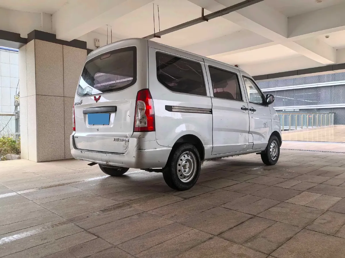 2019 WuLing RongGuang 1.2L 82HP L4 5MT,autocango,china used car exporter,china ev exporter,chinese used car exporter,chinese used ev exporter