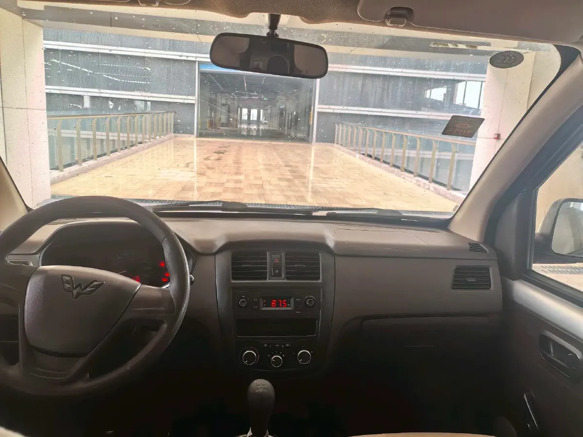 2019 WuLing RongGuang 1.2L 82HP L4 5MT,autocango,china used car exporter,china ev exporter,chinese used car exporter,chinese used ev exporter