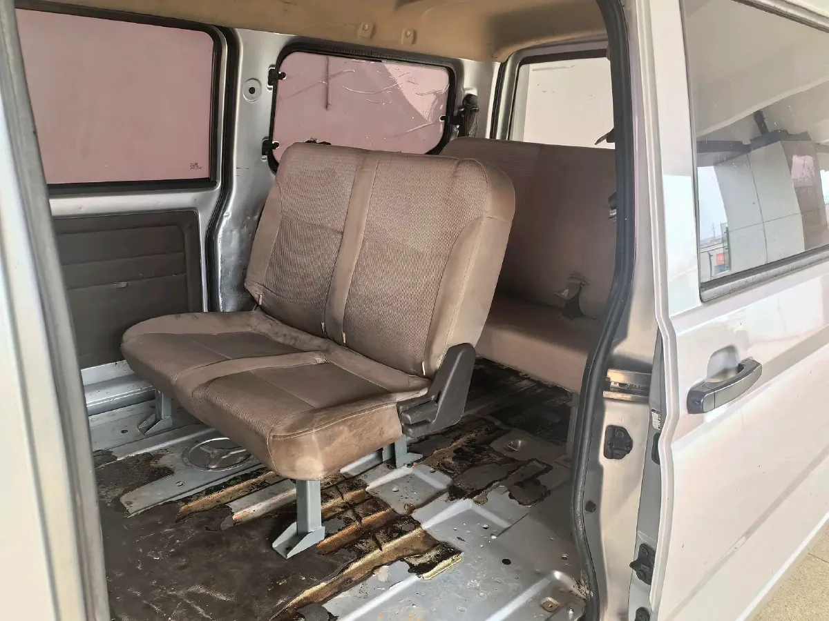 2019 WuLing RongGuang 1.2L 82HP L4 5MT,autocango,china used car exporter,china ev exporter,chinese used car exporter,chinese used ev exporter