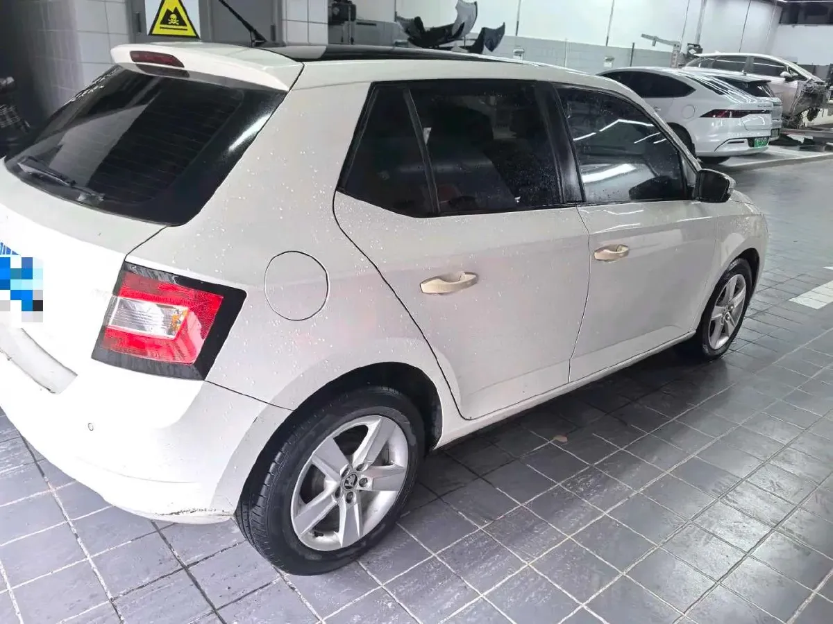 2017 Skoda Fabia 1.4L 90HP L4 6AT,autocango,china used car exporter,china ev exporter,chinese used car exporter,chinese used ev exporter