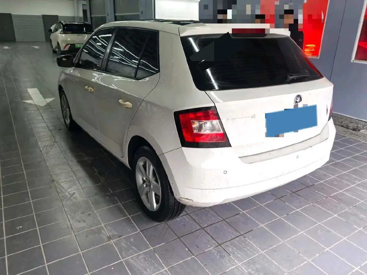 2017 Skoda Fabia 1.4L 90HP L4 6AT,autocango,china used car exporter,china ev exporter,chinese used car exporter,chinese used ev exporter