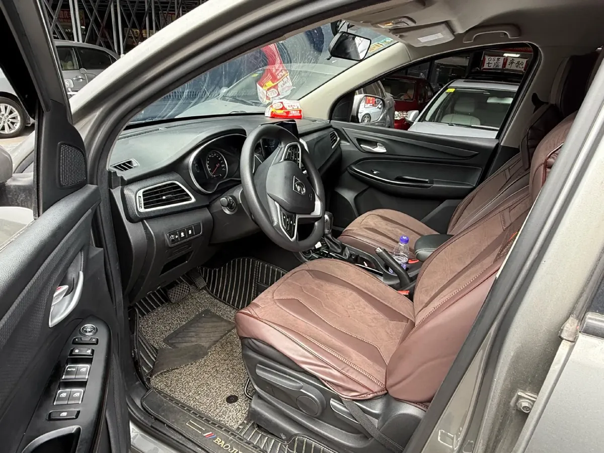 2019 BaoJun 730 1.5T 147HP L4 CVT,autocango,china used car exporter,china ev exporter,chinese used car exporter,chinese used ev exporter