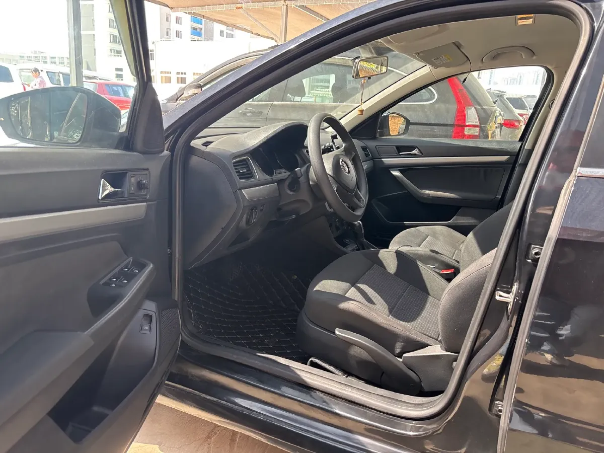 2017 Volkswagen Lavida 1.6L 110HP L4 6AT,autocango,china used car exporter,china ev exporter,chinese used car exporter,chinese used ev exporter