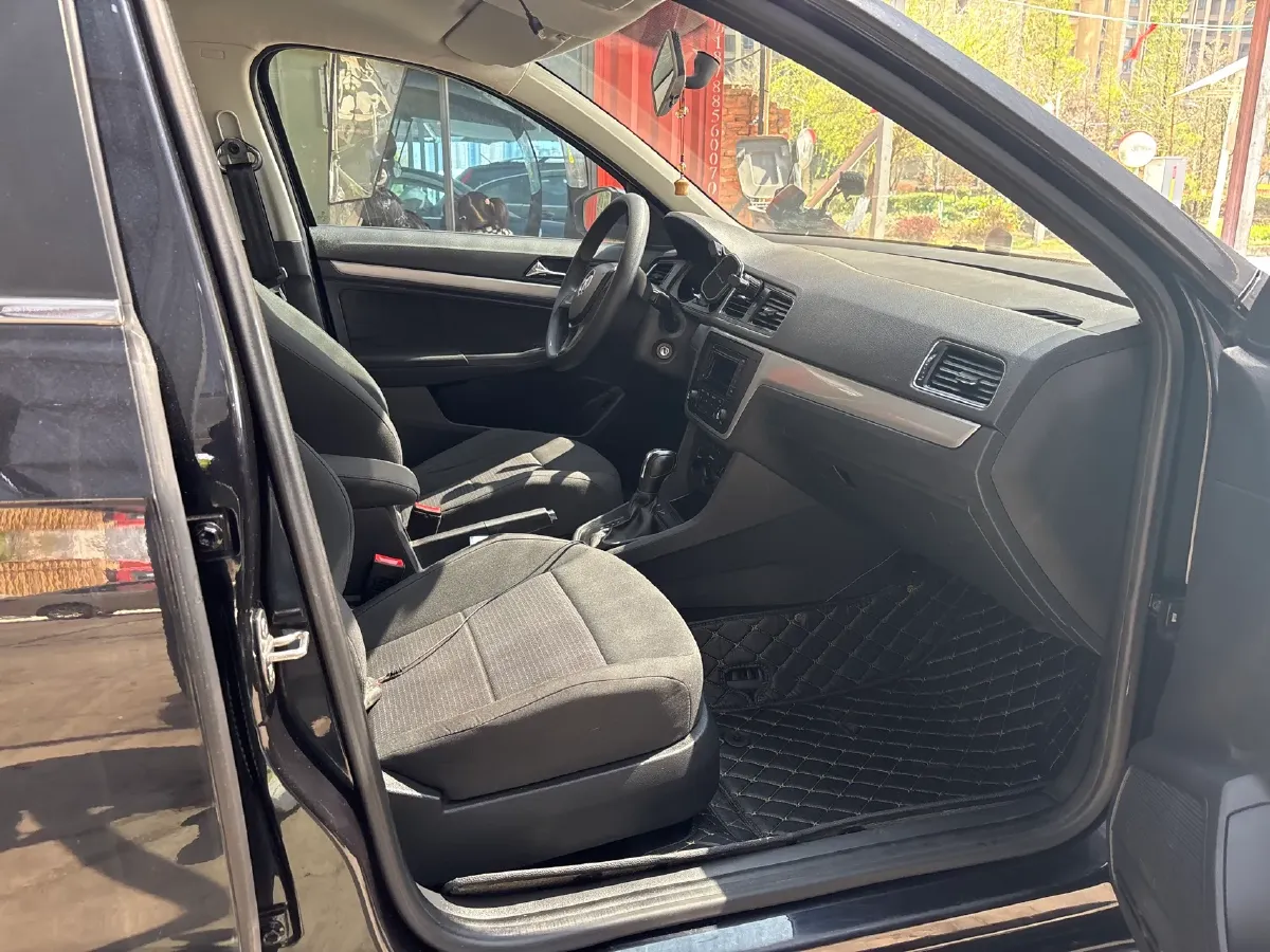 2017 Volkswagen Lavida 1.6L 110HP L4 6AT,autocango,china used car exporter,china ev exporter,chinese used car exporter,chinese used ev exporter