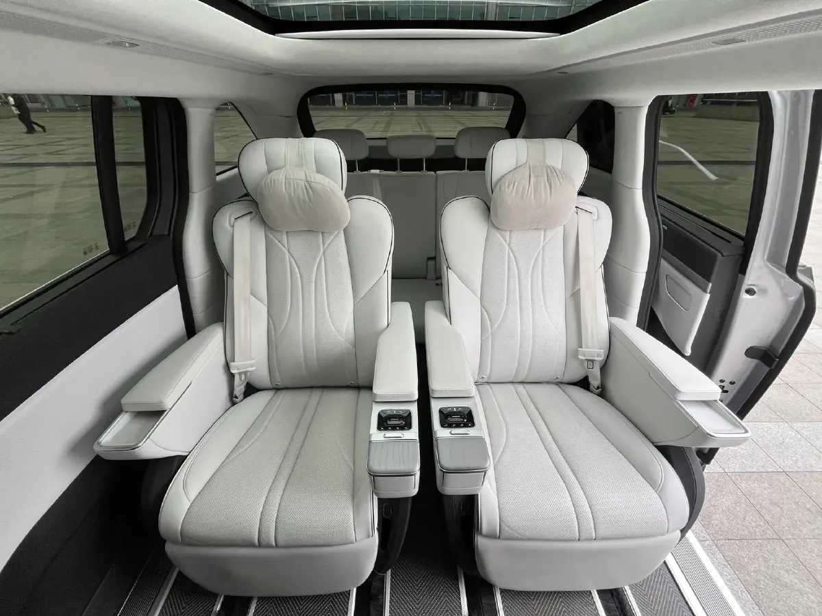 2024 Xpeng X9 BEV 101.5KWH,autocango,china used car exporter,china ev exporter,chinese used car exporter,chinese used ev exporter