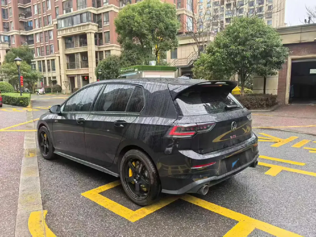 2025 Volkswagen GolfGTI 2.0T 220HP L4 7DCT,autocango,china used car exporter,china ev exporter,chinese used car exporter,chinese used ev exporter