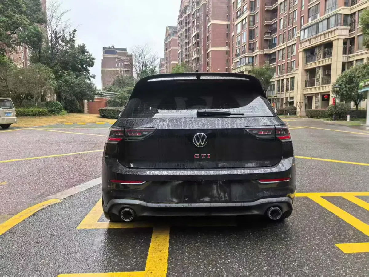 2025 Volkswagen GolfGTI 2.0T 220HP L4 7DCT,autocango,china used car exporter,china ev exporter,chinese used car exporter,chinese used ev exporter