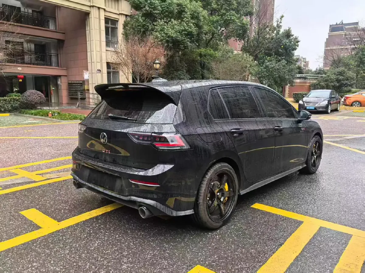 2025 Volkswagen GolfGTI 2.0T 220HP L4 7DCT,autocango,china used car exporter,china ev exporter,chinese used car exporter,chinese used ev exporter