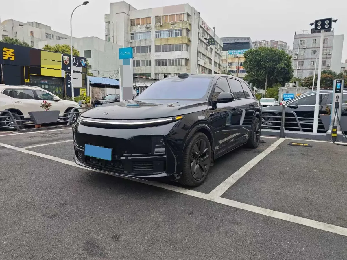 2024 Li L8 Range Extended 154HP REEV 52.3KWH,autocango,china used car exporter,china ev exporter,chinese used car exporter,chinese used ev exporter