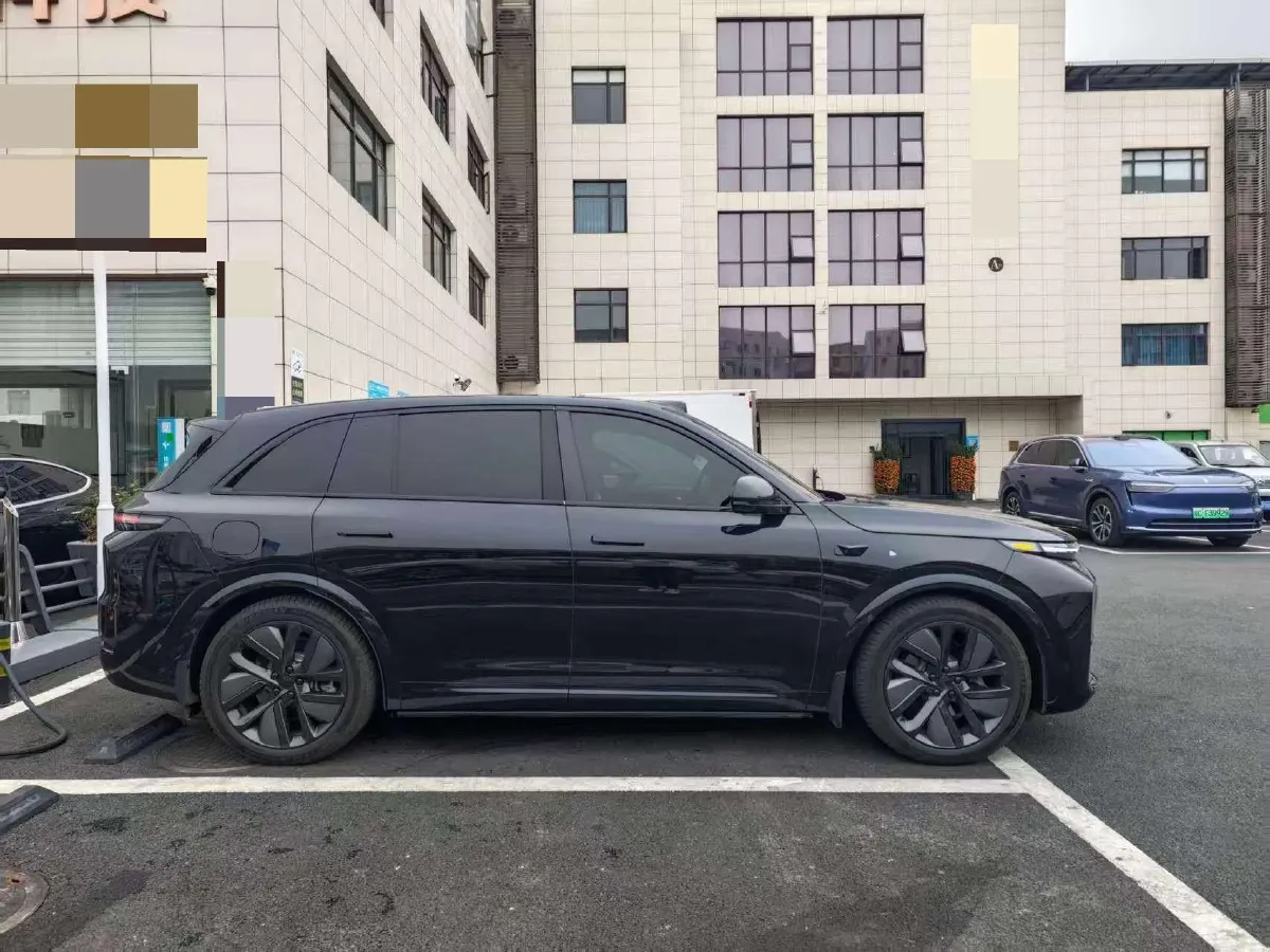 2024 Li L8 Range Extended 154HP REEV 52.3KWH,autocango,china used car exporter,china ev exporter,chinese used car exporter,chinese used ev exporter