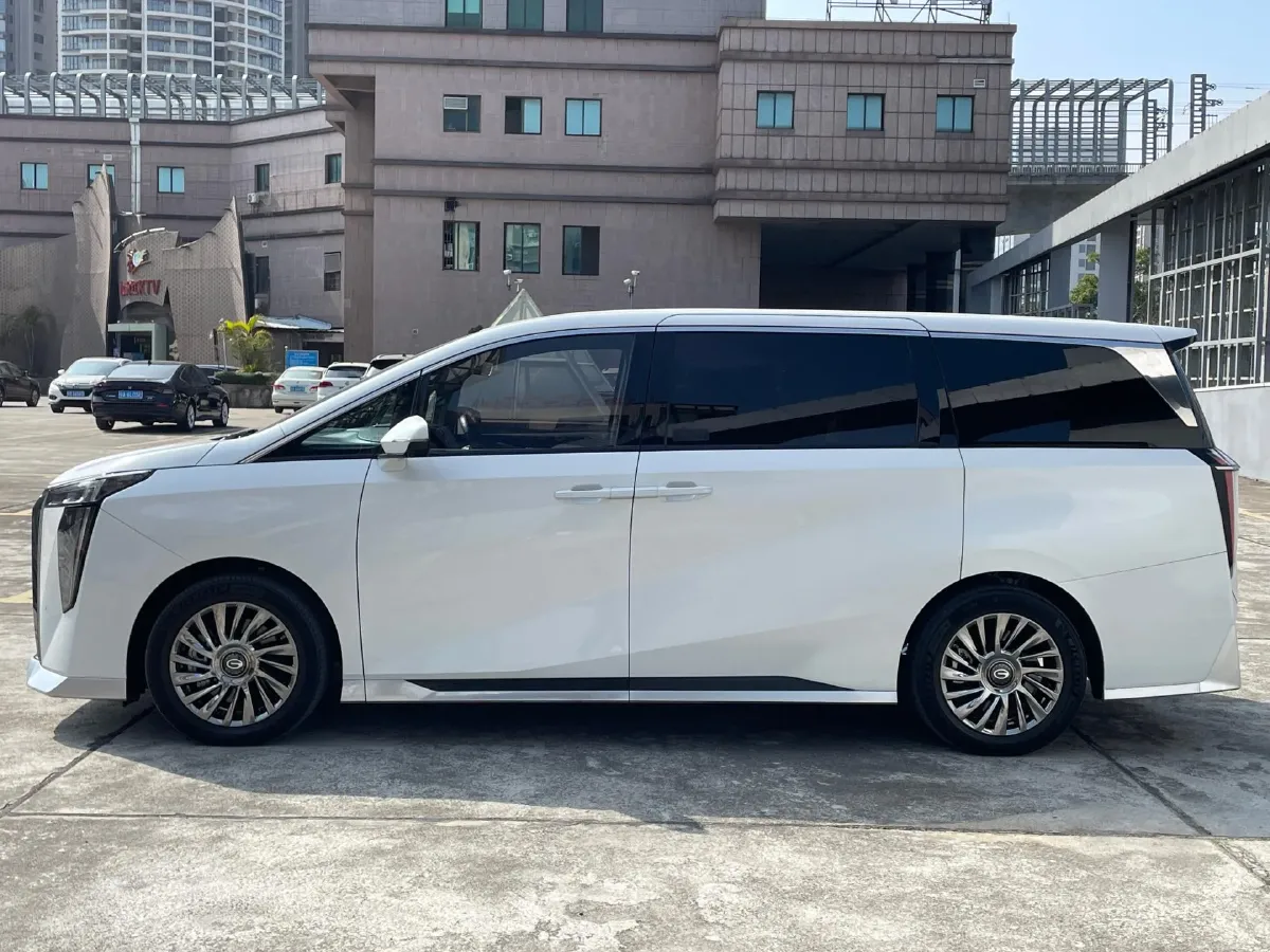 2023 GAC Trumpchi M8 2.0T 190HP L4 E-CVT Hybrid,autocango,china used car exporter,china ev exporter,chinese used car exporter,chinese used ev exporter