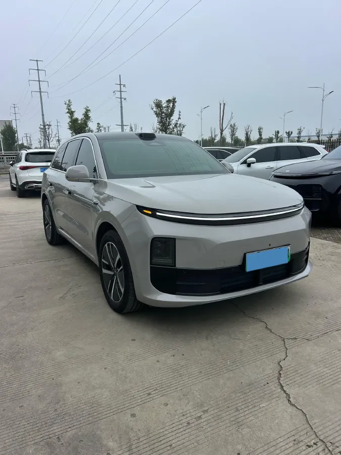 2024 Li L6 Range Extended 154HP L4 REEV 36.8KWH,autocango,china used car exporter,china ev exporter,chinese used car exporter,chinese used ev exporter