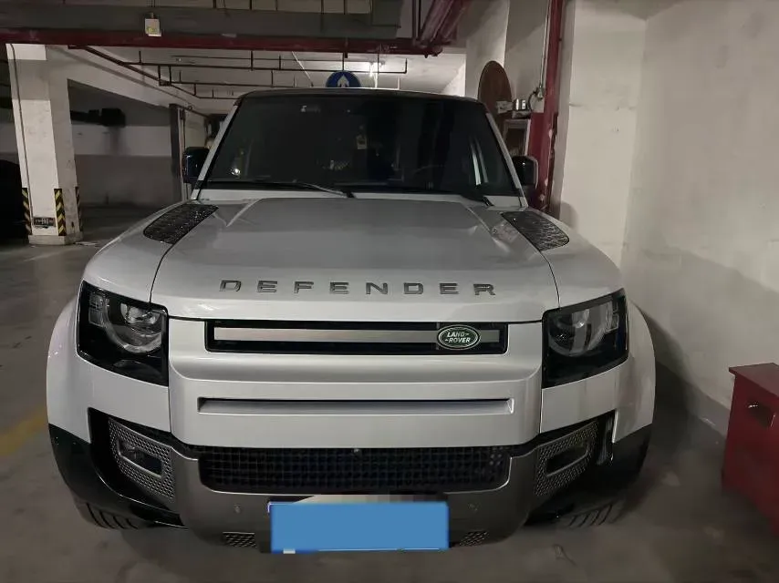 2024 Land Rover Defender 3.0T 400HP L6 8AT,autocango,china used car exporter,china ev exporter,chinese used car exporter,chinese used ev exporter
