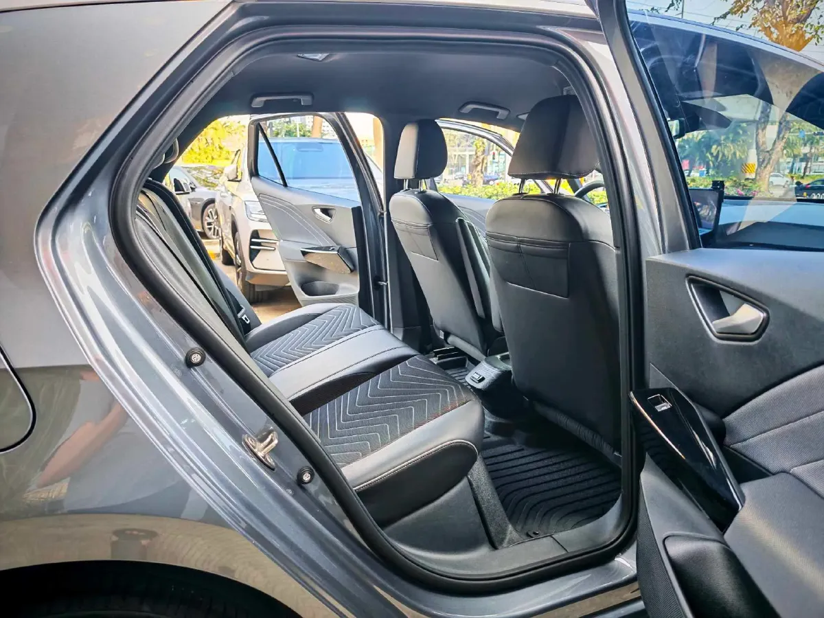 2024 Volkswagen ID.3 BEV 52.8KWH,autocango,china used car exporter,china ev exporter,chinese used car exporter,chinese used ev exporter