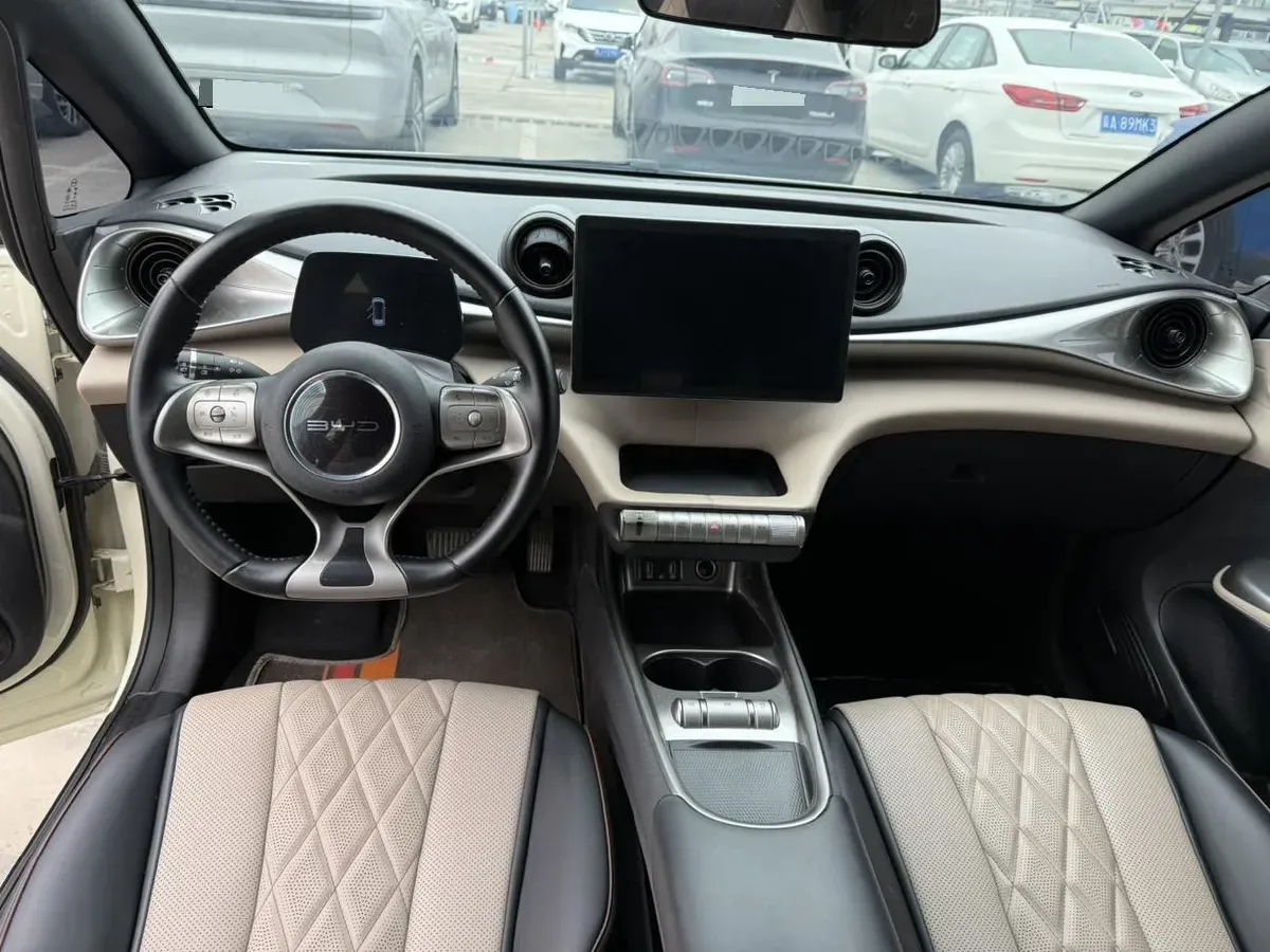 2021 Ford Escort 1.5L 122HP L3 6AT,autocango,china used car exporter,china ev exporter,chinese used car exporter,chinese used ev exporter