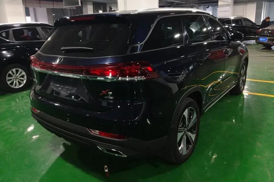 2024 ChangAn X7 PLUS 1.5T 188HP L4 7DCT,autocango,china used car exporter,china ev exporter,chinese used car exporter,chinese used ev exporter