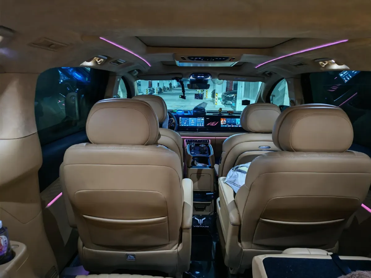 2024 Voyah Dream BEV 108.73KWH,autocango,china used car exporter,china ev exporter,chinese used car exporter,chinese used ev exporter