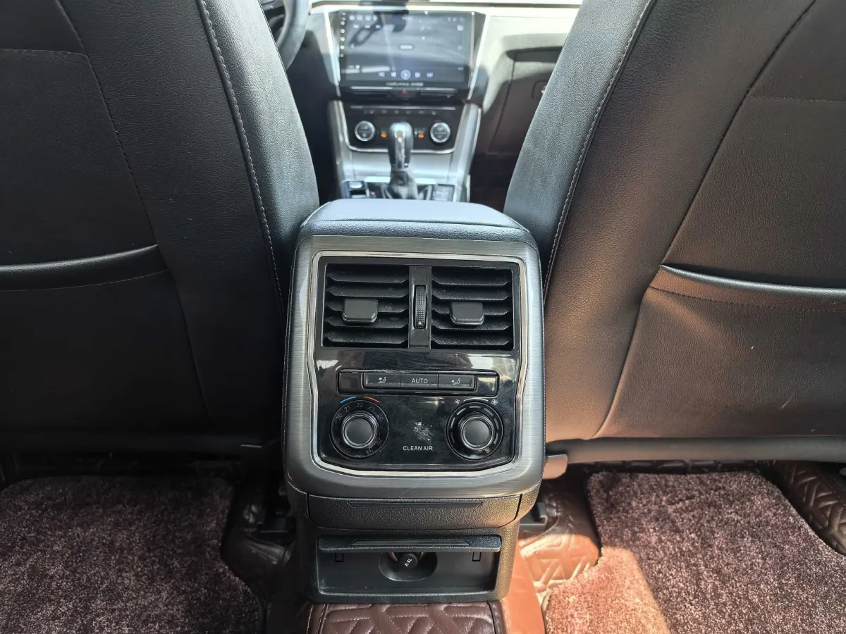 2017 Volkswagen Passat 1.8T 180HP L4 7DCT,autocango,china used car exporter,china ev exporter,chinese used car exporter,chinese used ev exporter