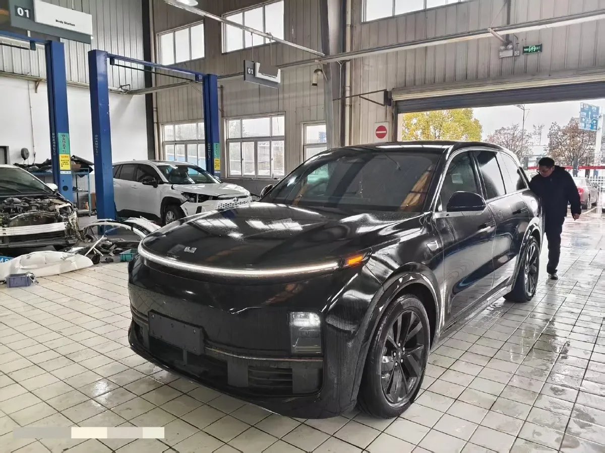 2023 Li L8 Range Extended 154HP REEV 40.9KWH,autocango,china used car exporter,china ev exporter,chinese used car exporter,chinese used ev exporter