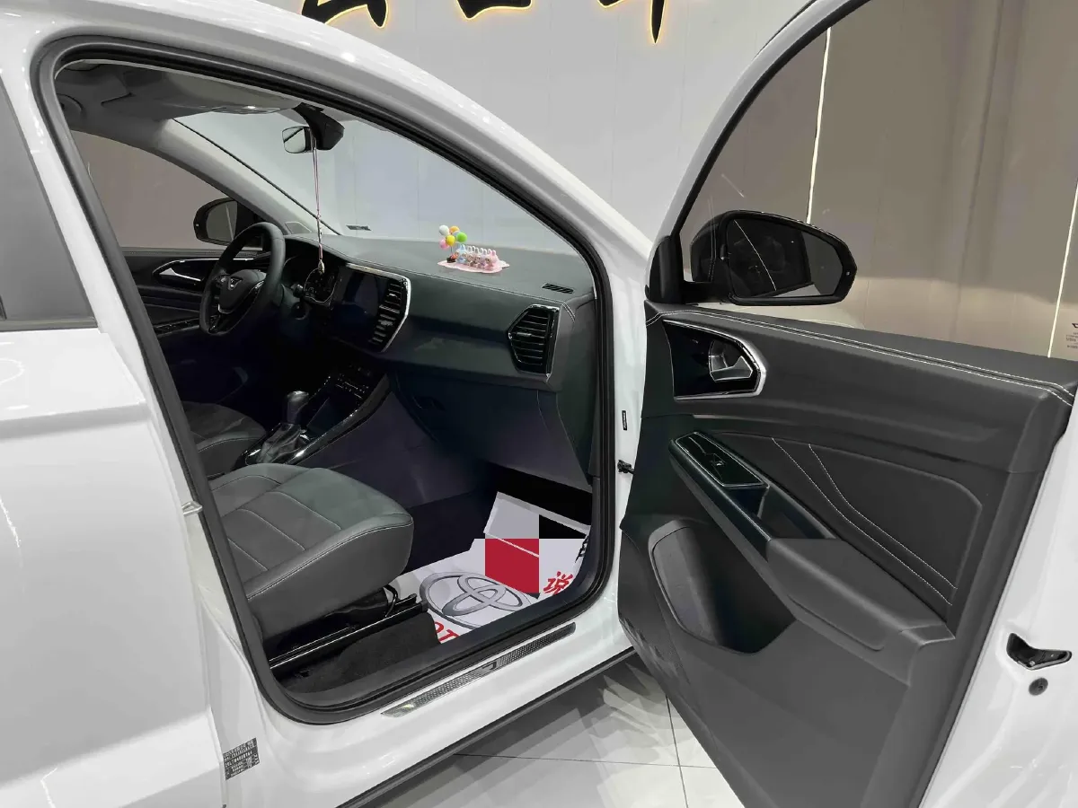 2021 Jetta VS7 1.4T 150HP L4 6AT,autocango,china used car exporter,china ev exporter,chinese used car exporter,chinese used ev exporter