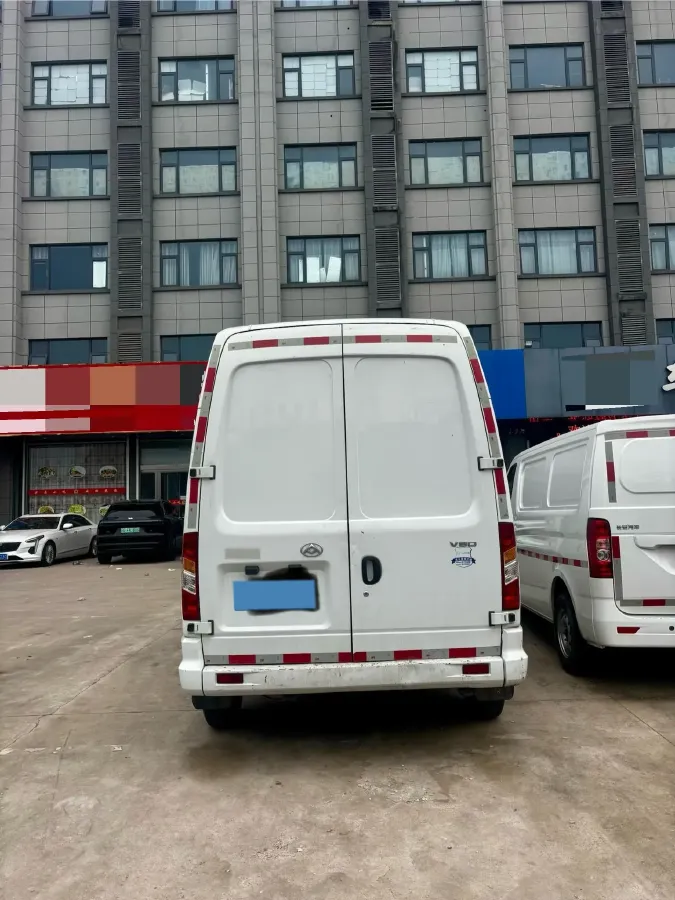 2019 MAXUS XinTu V80 2.0T 139HP L4 6MT,autocango,china used car exporter,china ev exporter,chinese used car exporter,chinese used ev exporter