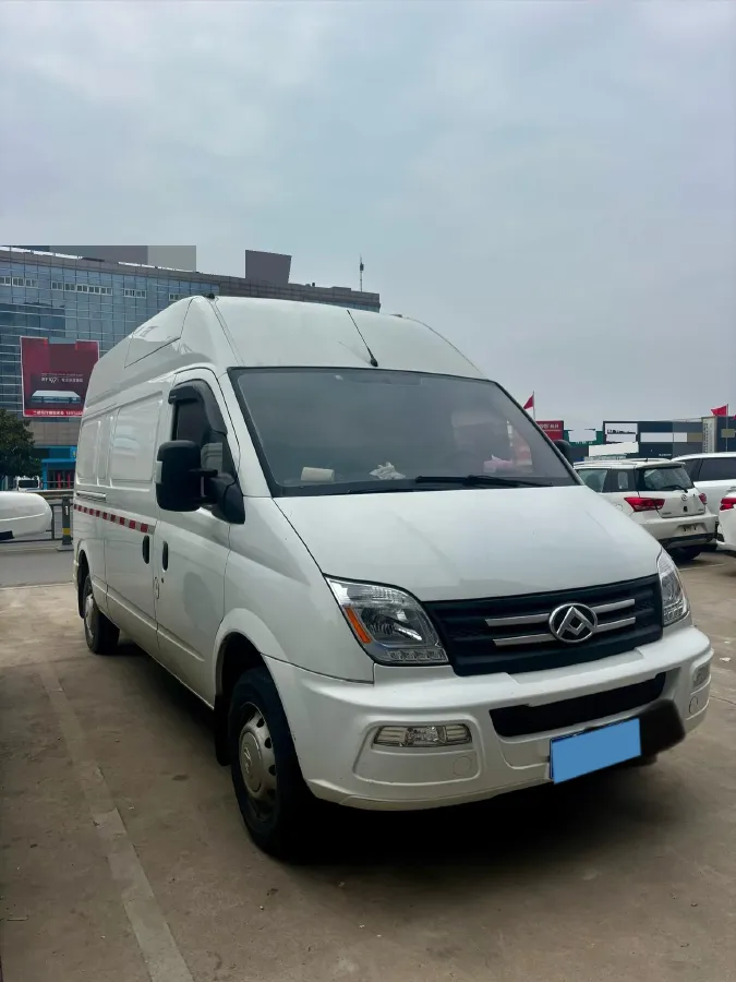 2019 MAXUS XinTu V80 2.0T 139HP L4 6MT,autocango,china used car exporter,china ev exporter,chinese used car exporter,chinese used ev exporter