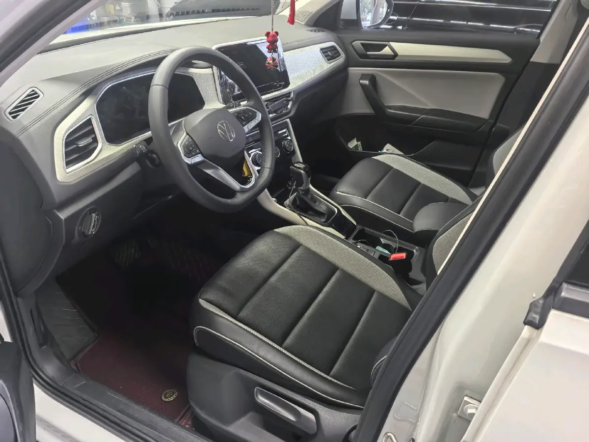 2021 Volkswagen T-Roc 1.4T 150HP L4 7DCT,autocango,china used car exporter,china ev exporter,chinese used car exporter,chinese used ev exporter