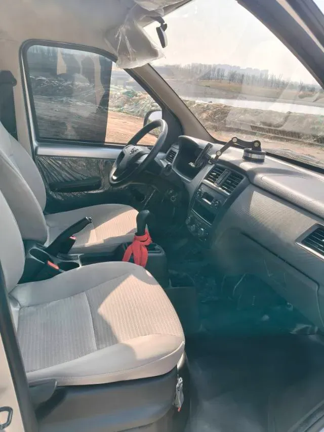 2023 WuLing RongGuang S 1.5L 102HP L4 5MT,autocango,china used car exporter,china ev exporter,chinese used car exporter,chinese used ev exporter