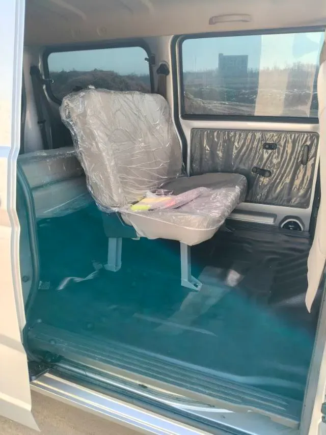 2023 WuLing RongGuang S 1.5L 102HP L4 5MT,autocango,china used car exporter,china ev exporter,chinese used car exporter,chinese used ev exporter