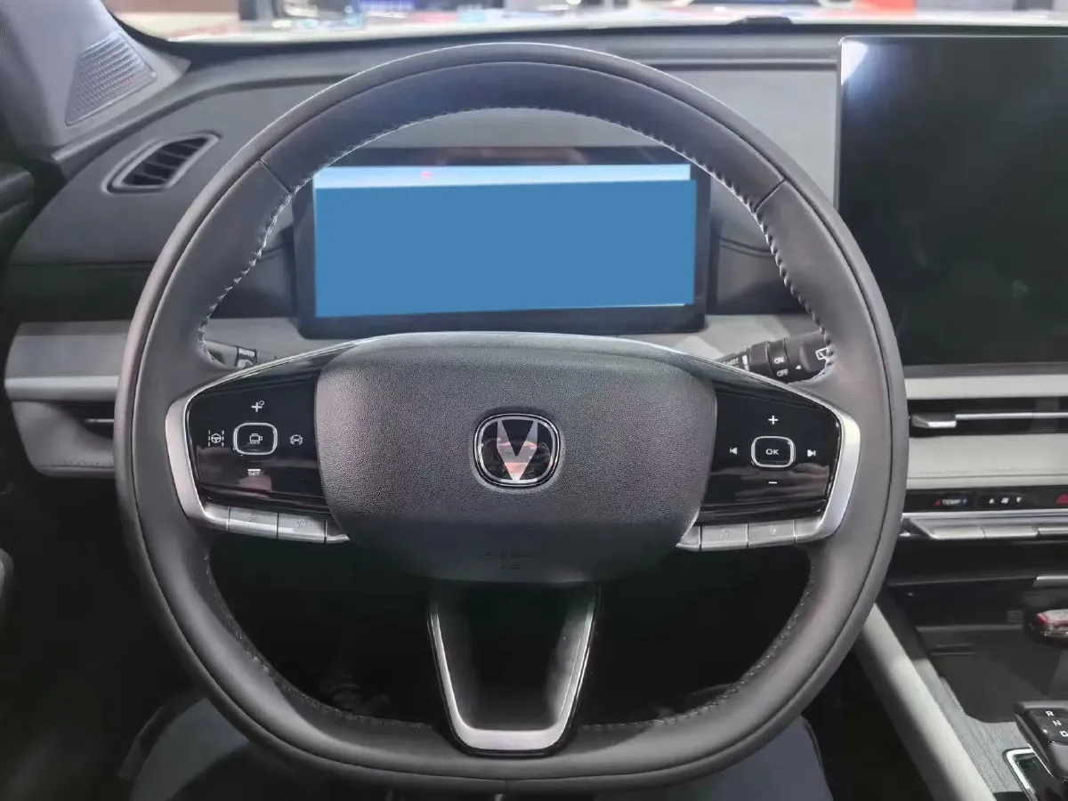 2026 ChangAn CS75 Plus 1.5T 192HP L4 8AT,autocango,china used car exporter,china ev exporter,chinese used car exporter,chinese used ev exporter