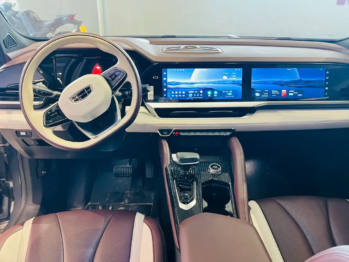 2021 Geely Monjaro 2.0T 218HP L4 7DCT,autocango,china used car exporter,china ev exporter,chinese used car exporter,chinese used ev exporter