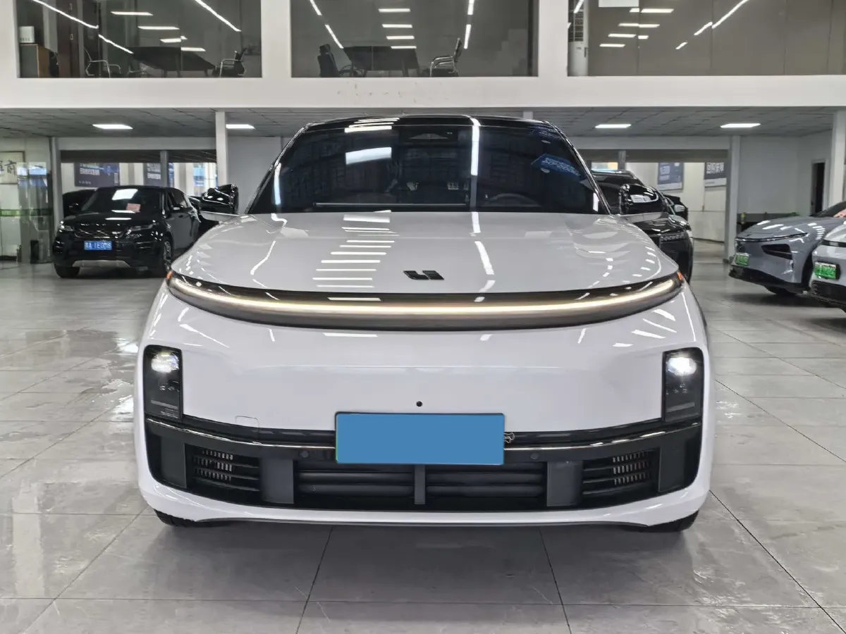 2023 Li L7 Range Extended 154HP REEV 40.9KWH,autocango,china used car exporter,china ev exporter,chinese used car exporter,chinese used ev exporter