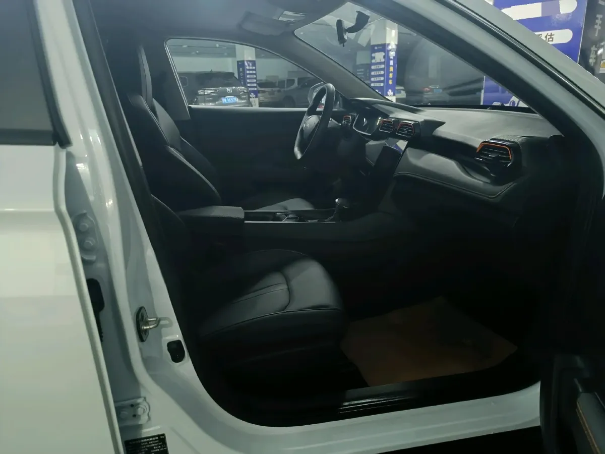 2024 DongFeng Aeolus YiXuan MAX 1.5T 197HP L4 7DCT,autocango,china used car exporter,china ev exporter,chinese used car exporter,chinese used ev exporter