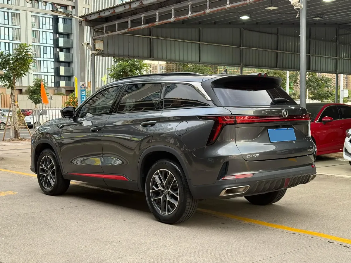 2022 ChangAn CS75 Plus 1.5T 188HP L4 8AT,autocango,china used car exporter,china ev exporter,chinese used car exporter,chinese used ev exporter