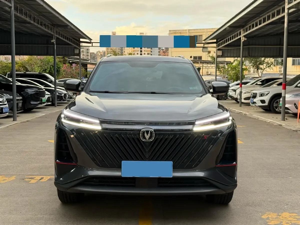 2022 ChangAn CS75 Plus 1.5T 188HP L4 8AT,autocango,china used car exporter,china ev exporter,chinese used car exporter,chinese used ev exporter