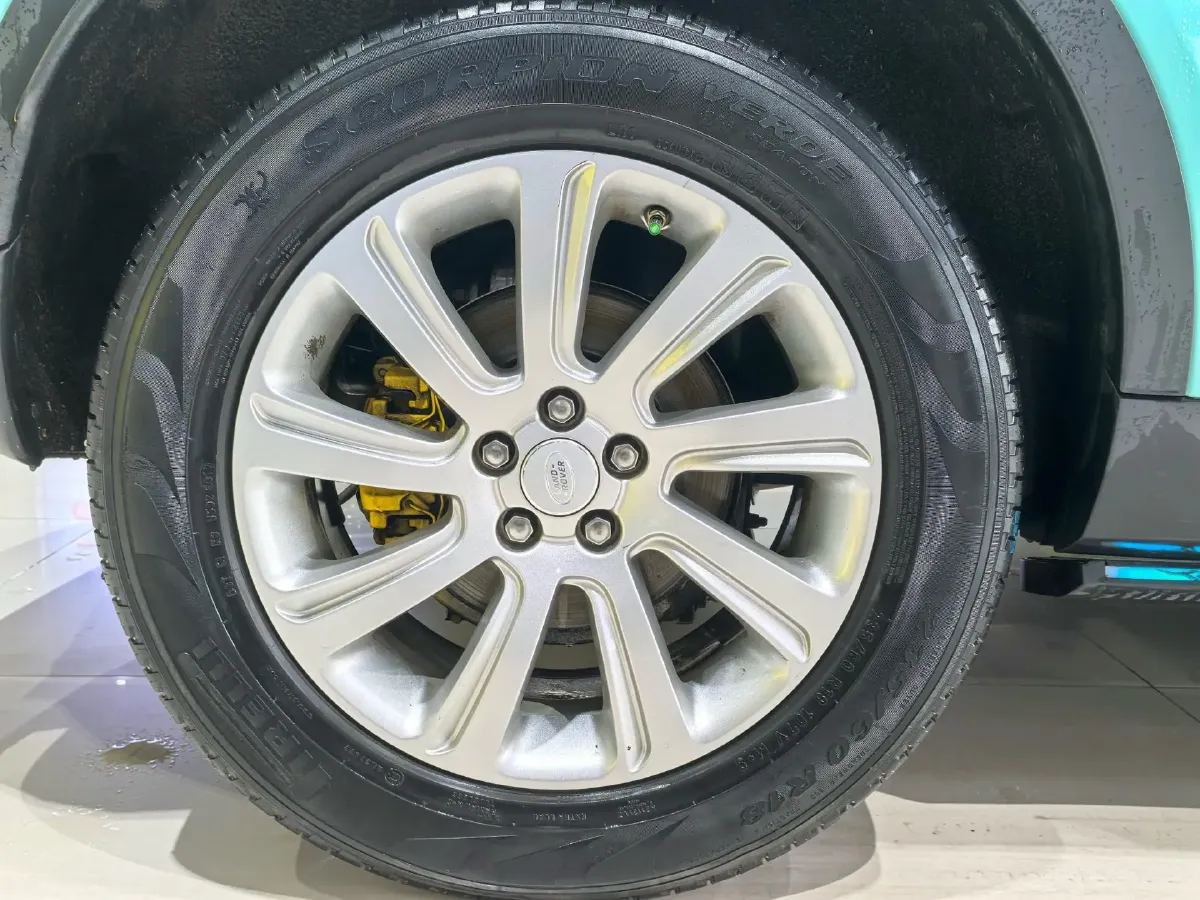 2019 Land Rover Discovery Sport 2.0T 241HP L4 9AT,autocango,china used car exporter,china ev exporter,chinese used car exporter,chinese used ev exporter