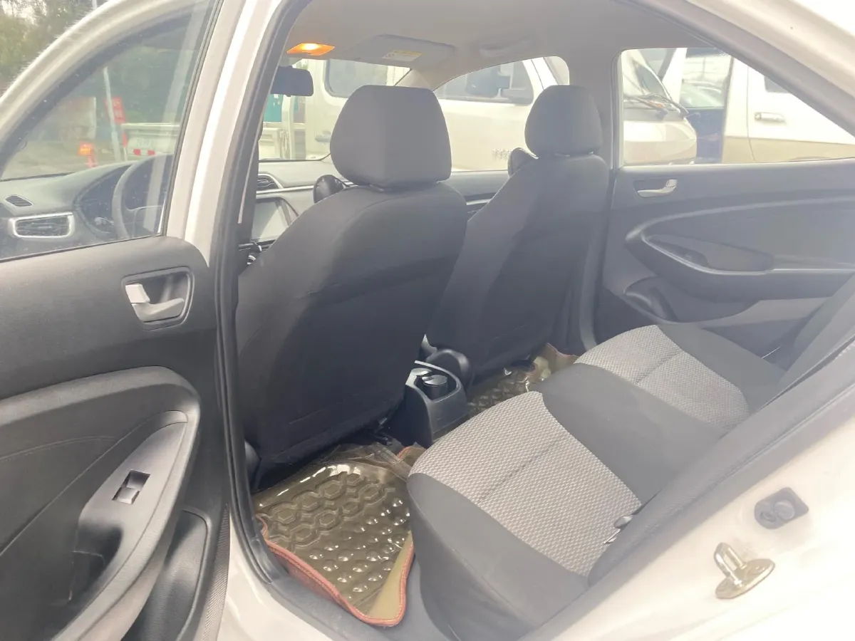 2017 Hyundai Reina 1.4L 95HP L4 5MT,autocango,china used car exporter,china ev exporter,chinese used car exporter,chinese used ev exporter