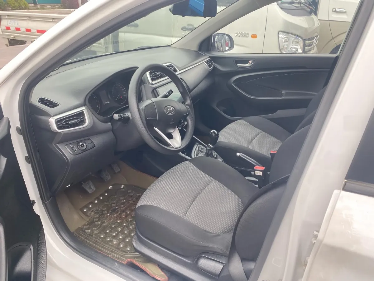 2017 Hyundai Reina 1.4L 95HP L4 5MT,autocango,china used car exporter,china ev exporter,chinese used car exporter,chinese used ev exporter